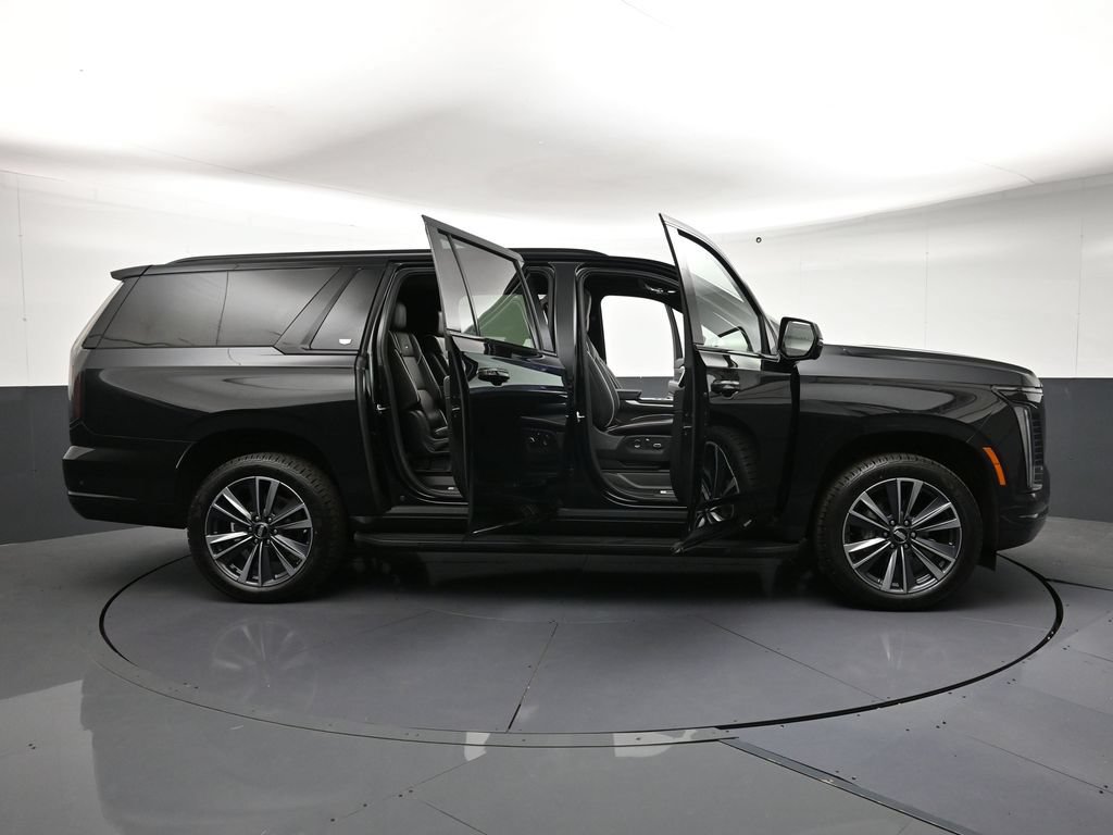 Used 2025 Cadillac Escalade ESV Sport w/ LPO, Floor Liner Package AWD/4WD image 34