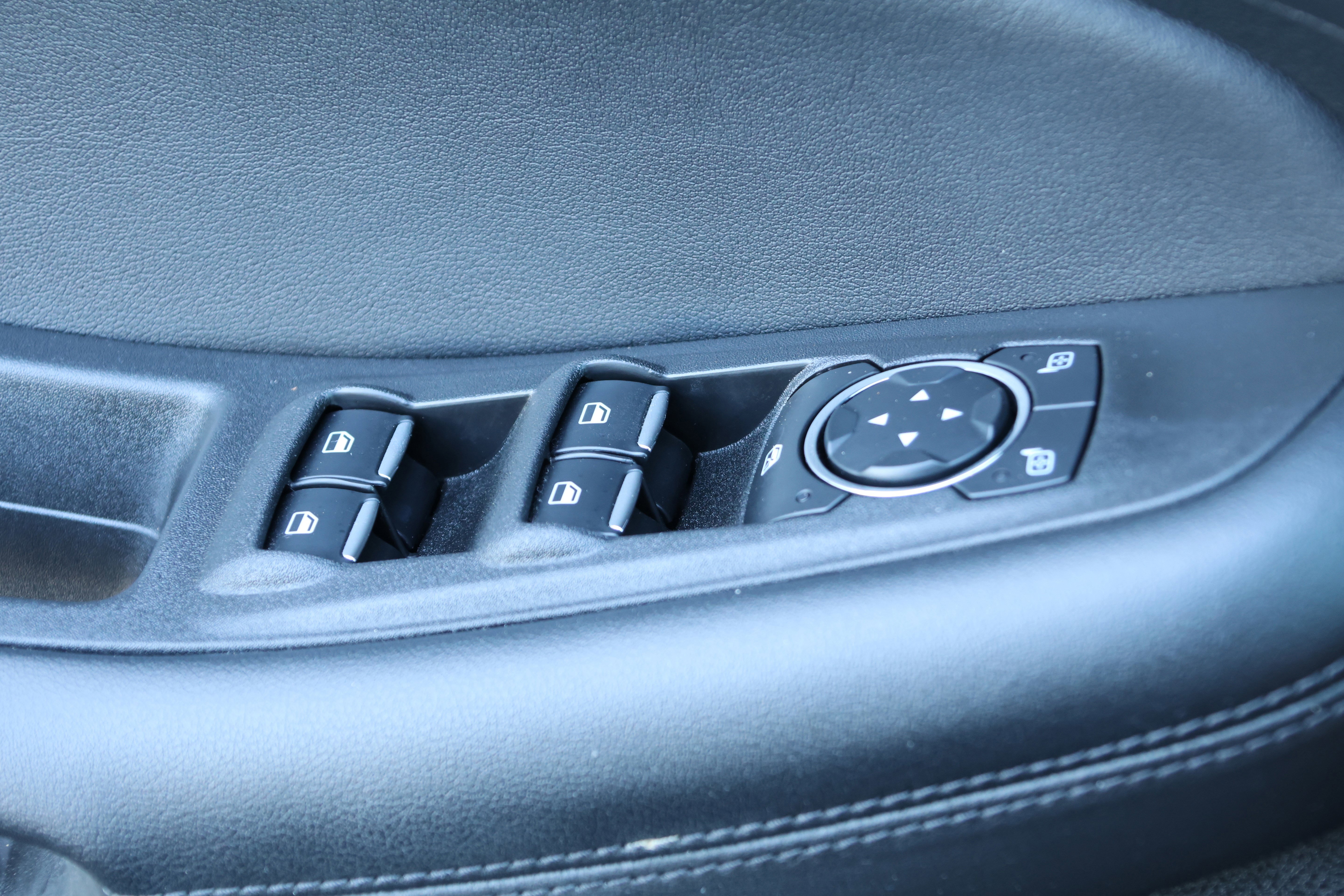 Used 2024 Ford Edge SEL w/ Convenience Package image 14