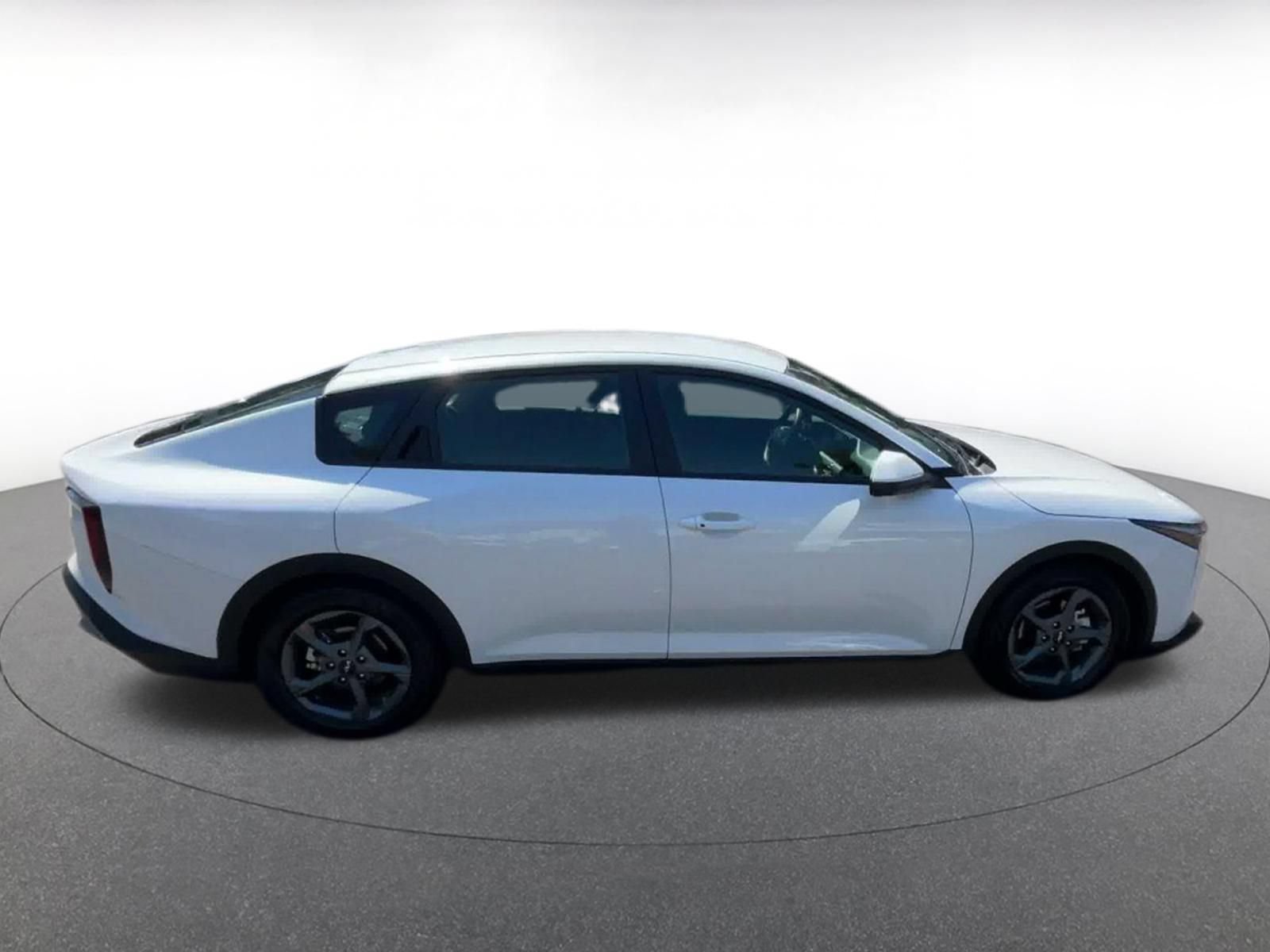 Used 2026 Kia K4 FWD image 16