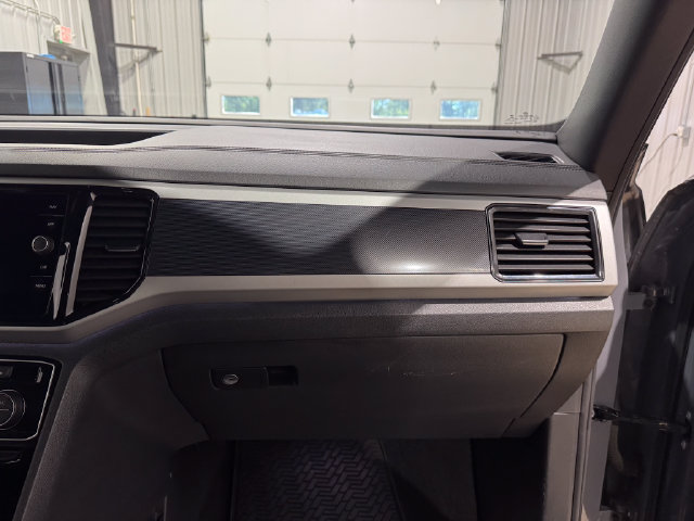 Used 2021 Volkswagen Atlas Cross Sport SEL Premium w/ Cross Sport MDO Package AWD/4WD image 19