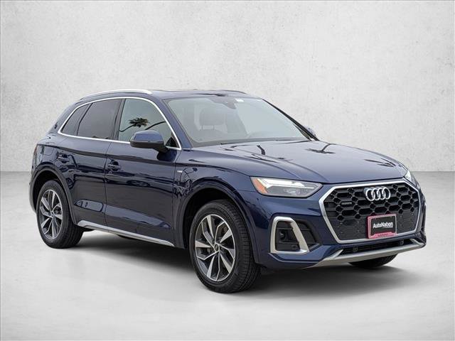 Used 2022 Audi Q5 2.0T Premium w/ Convenience Package AWD/4WD image 3