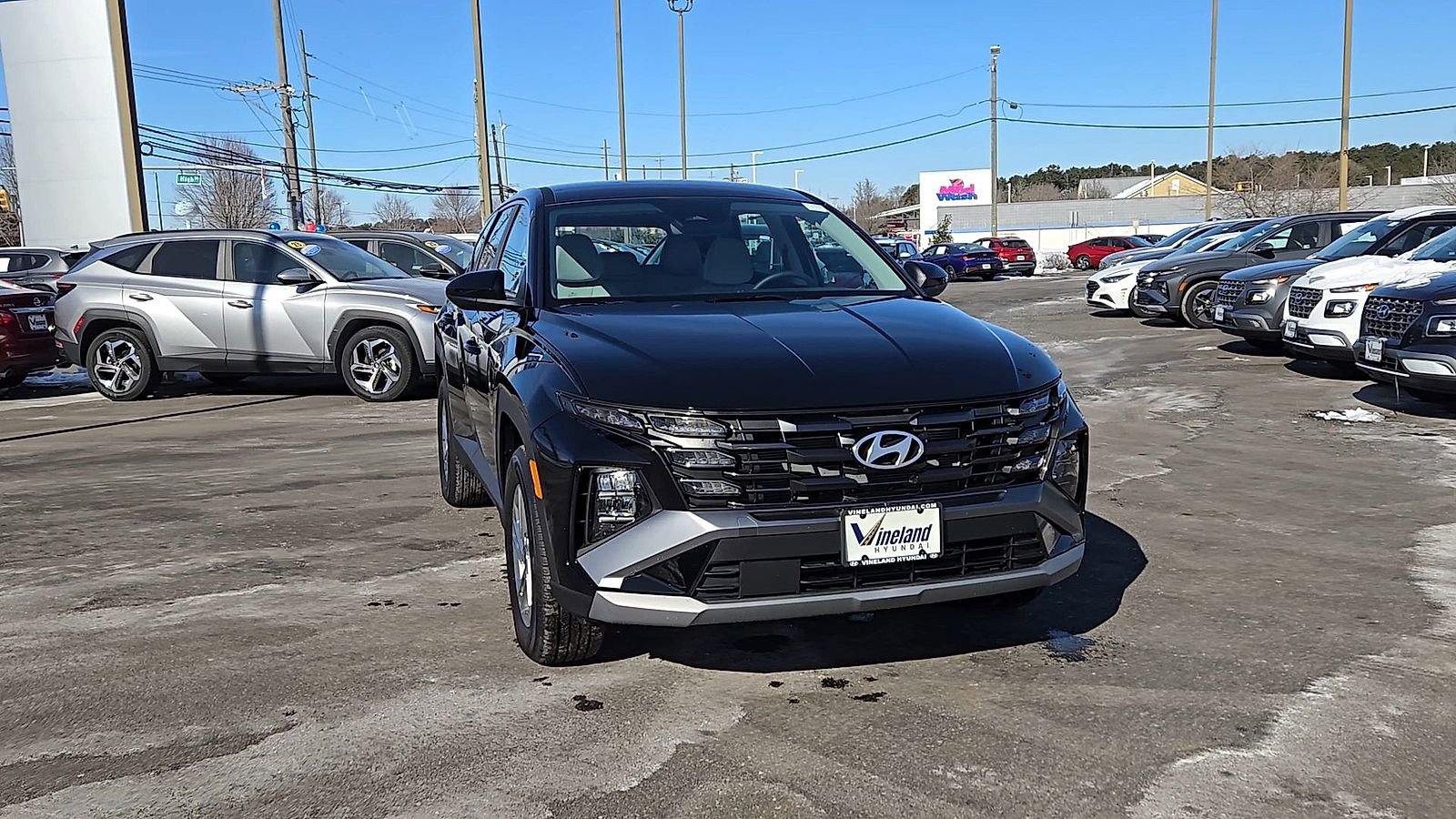 Used 2025 Hyundai Tucson SE AWD/4WD image 3