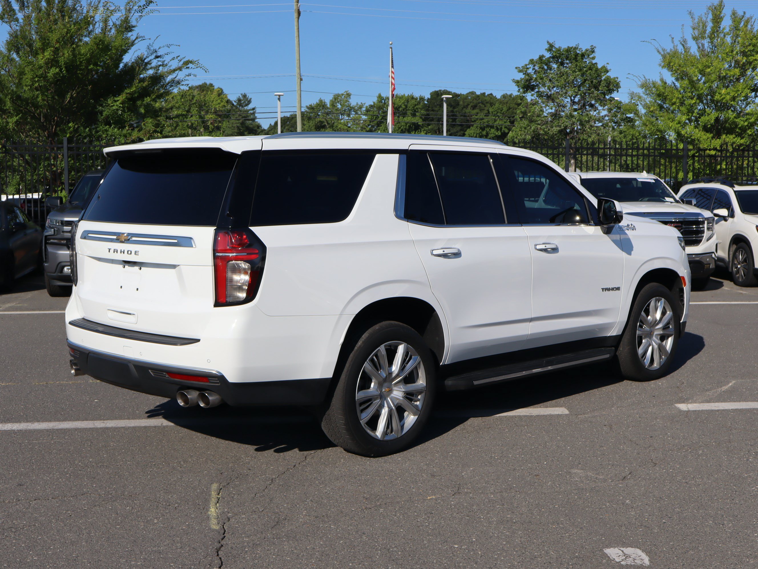 Used 2023 Chevrolet Tahoe High Country AWD/4WD image 10