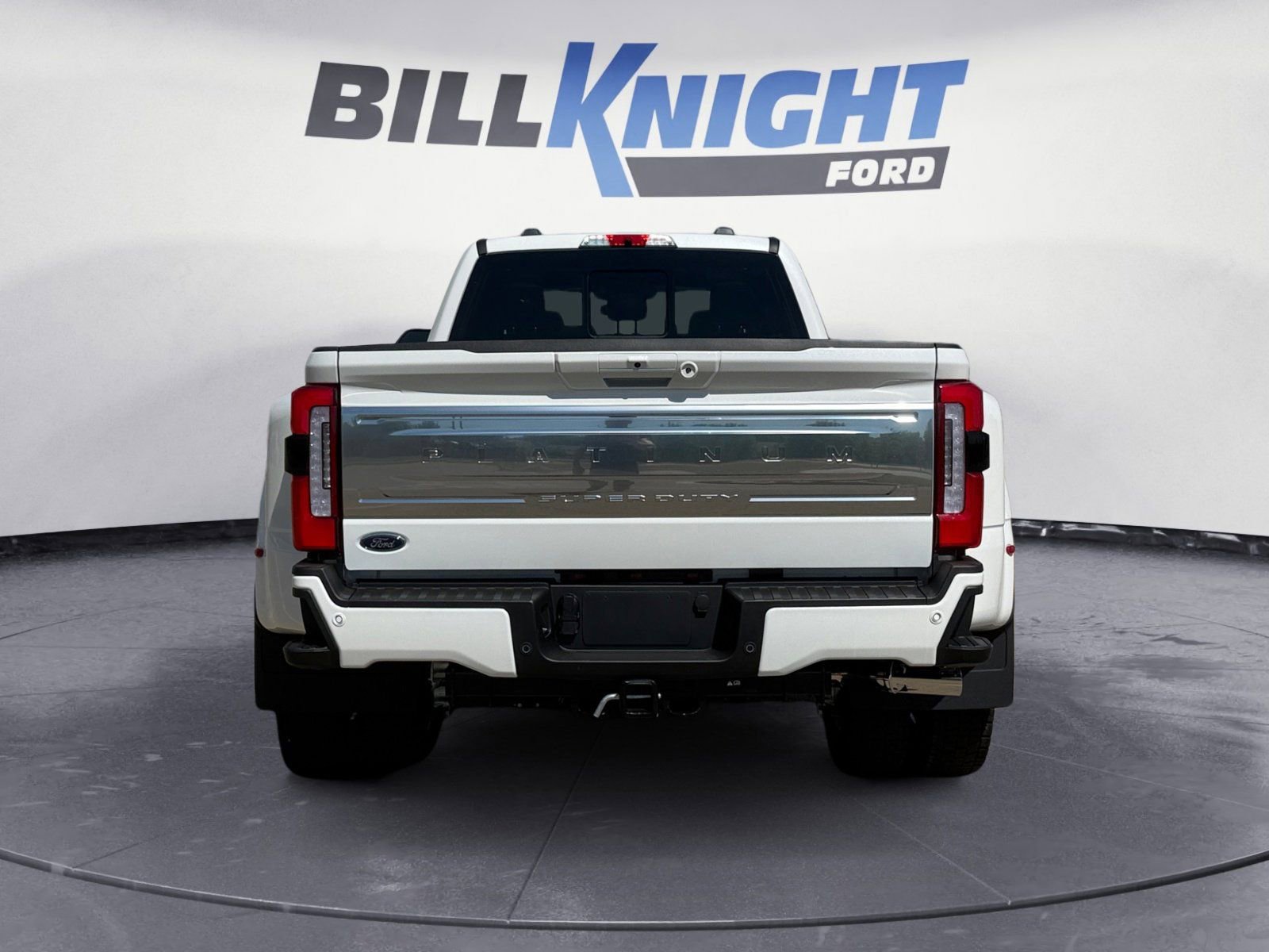 Used 2026 Ford F450 Platinum AWD/4WD image 4