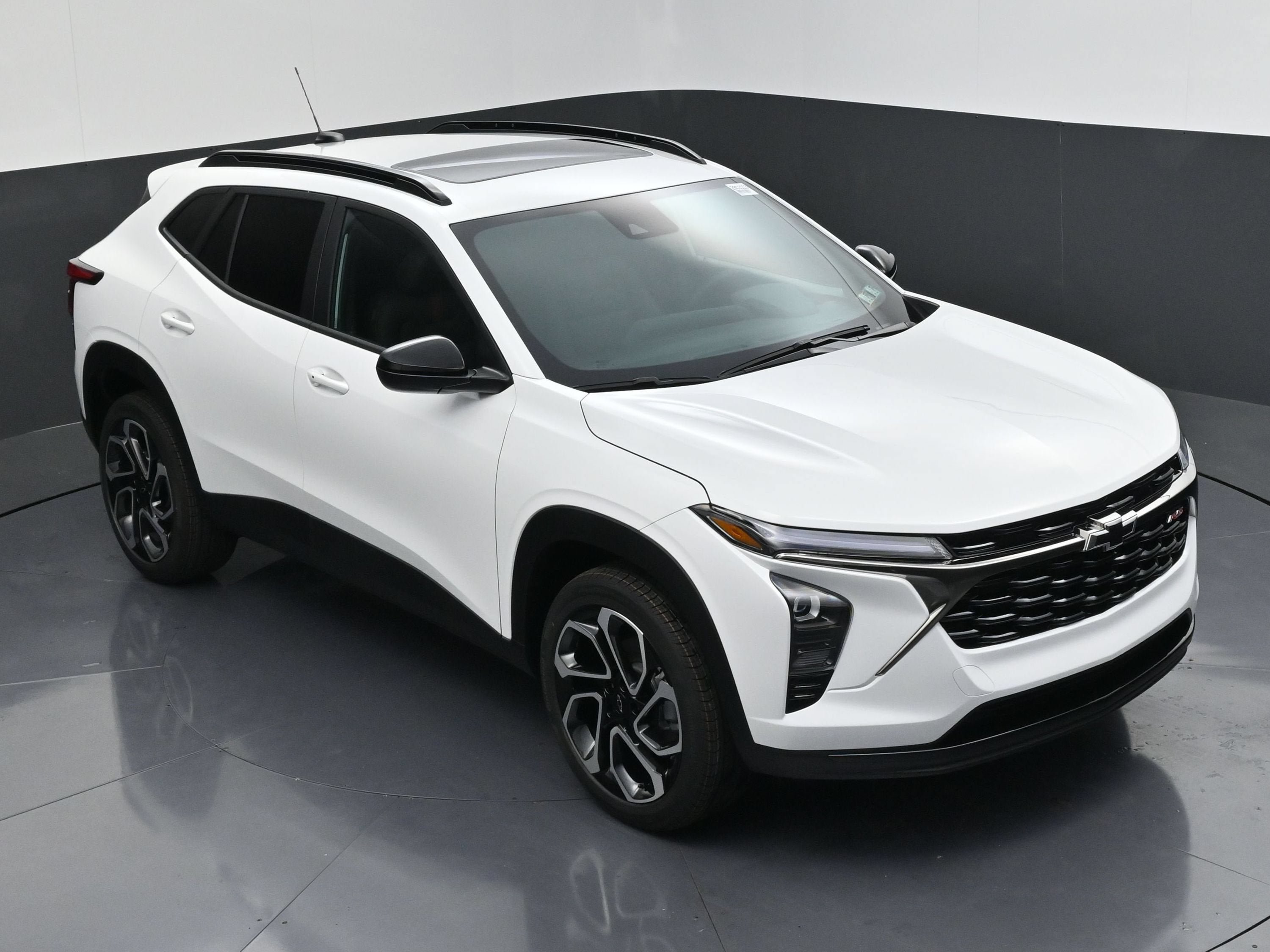 New 2026 Chevrolet Trax RS w/ Sunroof Package FWD image 46