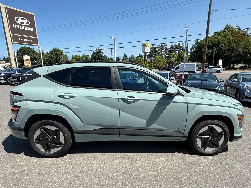 Certified 2025 Hyundai Kona SEL FWD image 6