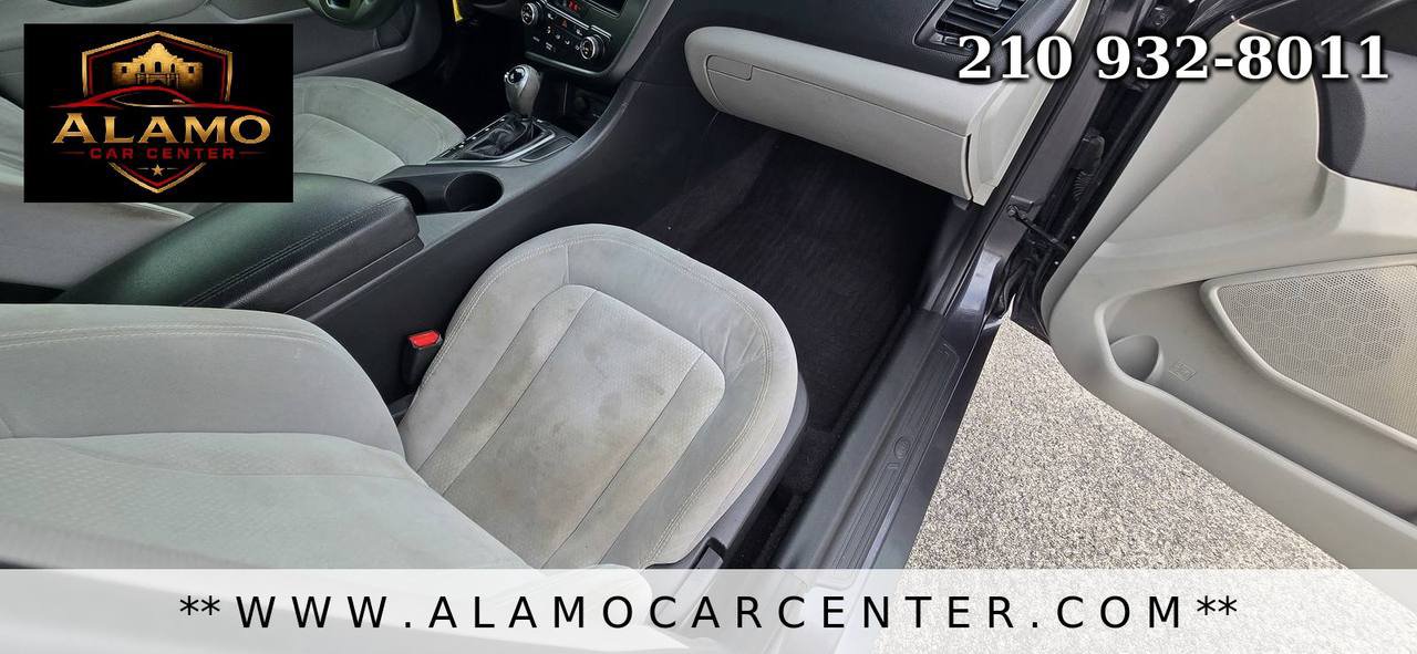 Used 2011 Kia Optima LX FWD image 16