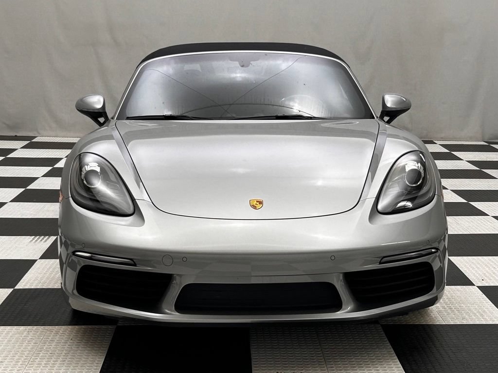 Used 2017 Porsche 718 Boxster S RWD image 3