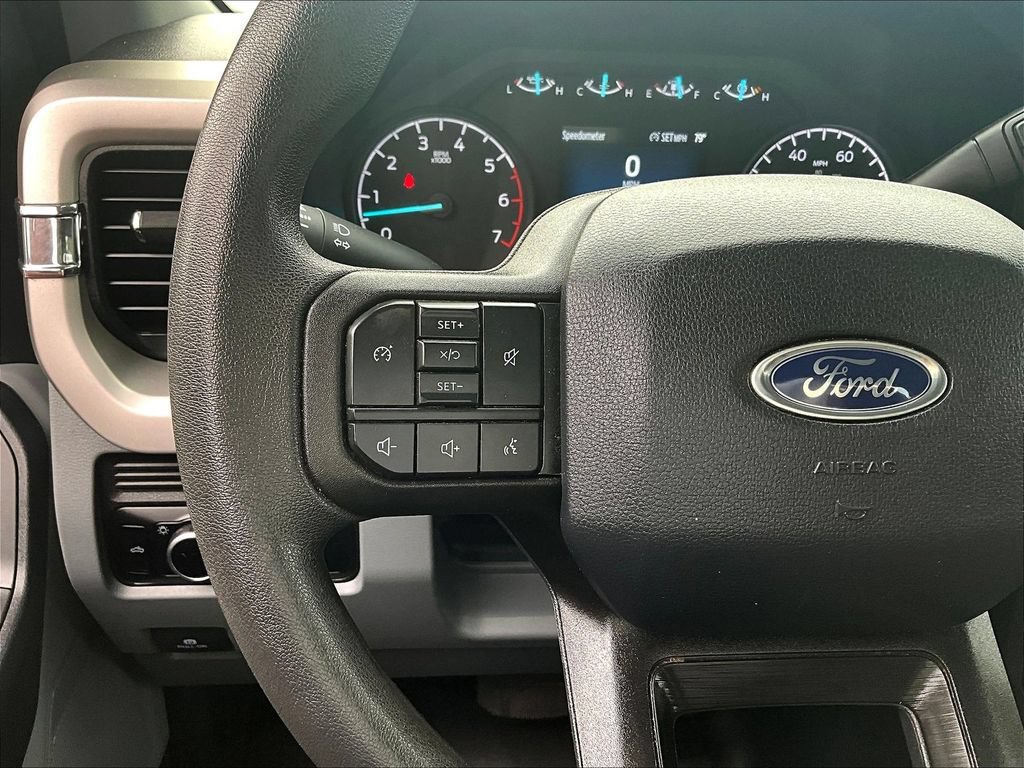 Used 2025 Ford F350 XL w/ FX4 Off-Road Package AWD/4WD image 12