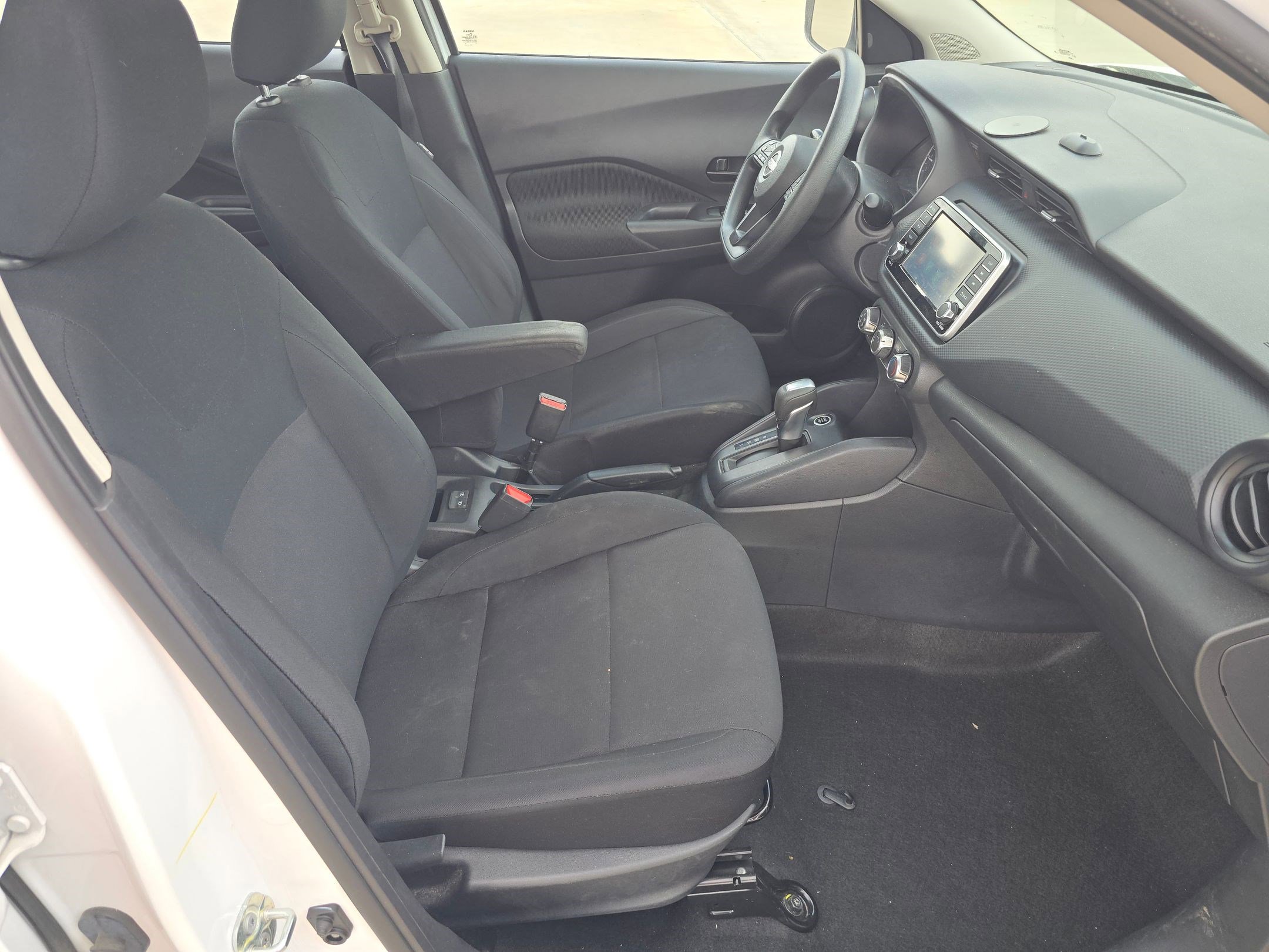 Used 2024 Nissan Kicks SV image 30