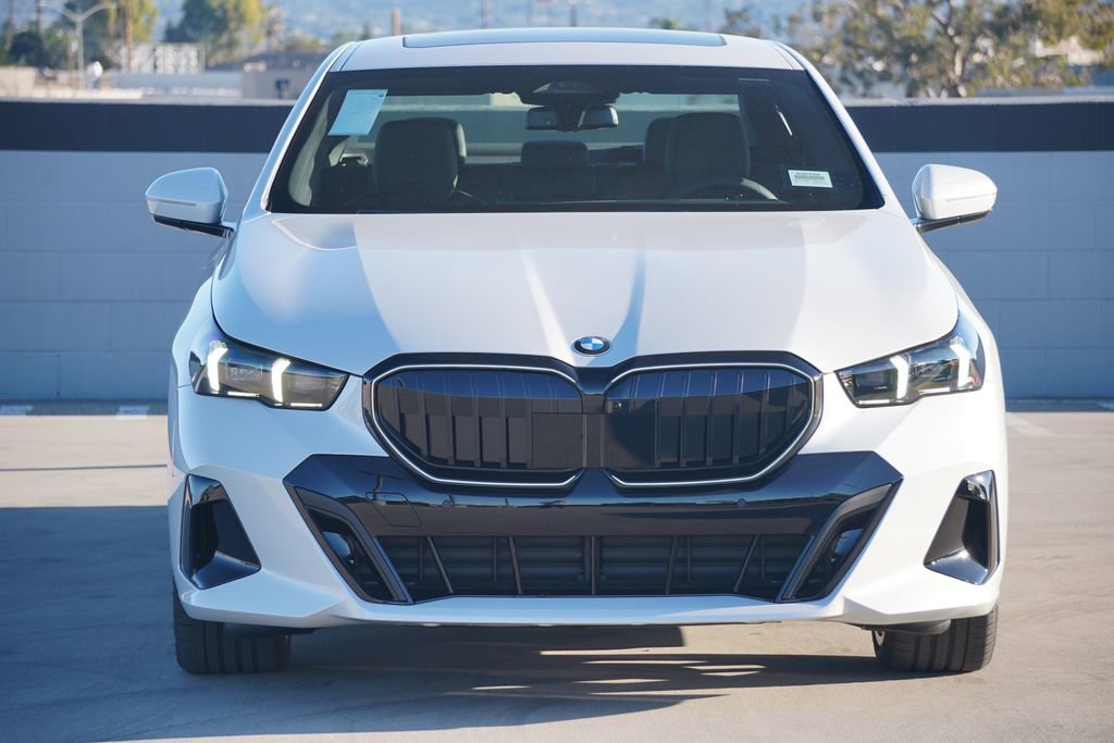 New 2026 BMW 540i xDrive w/ M Sport Package image 2