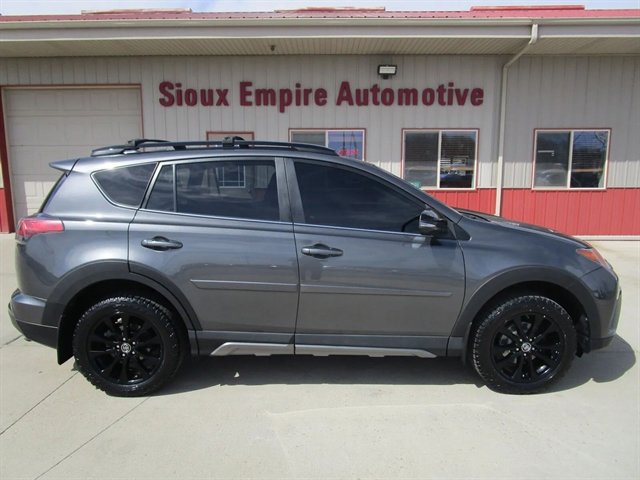 Used 2018 Toyota RAV4 Adventure AWD/4WD image 2