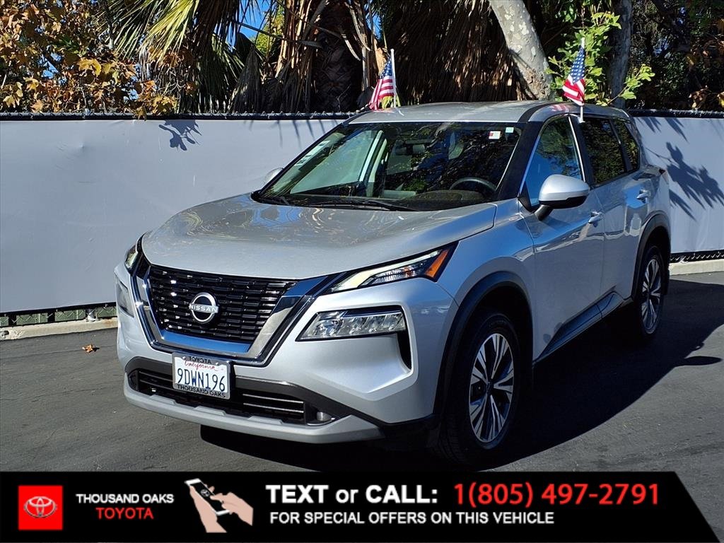 Used 2023 Nissan Rogue SV image 1