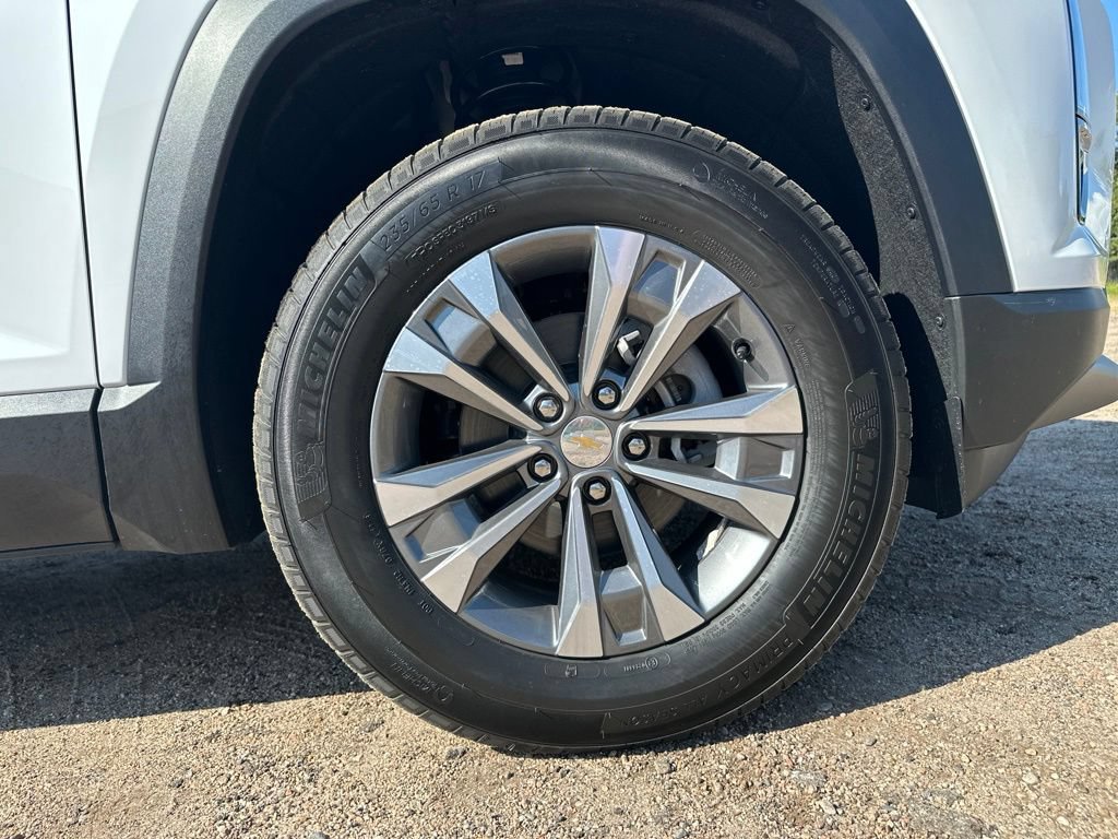 New 2027 Chevrolet Equinox LT w/ Convenience Package II AWD/4WD image 9