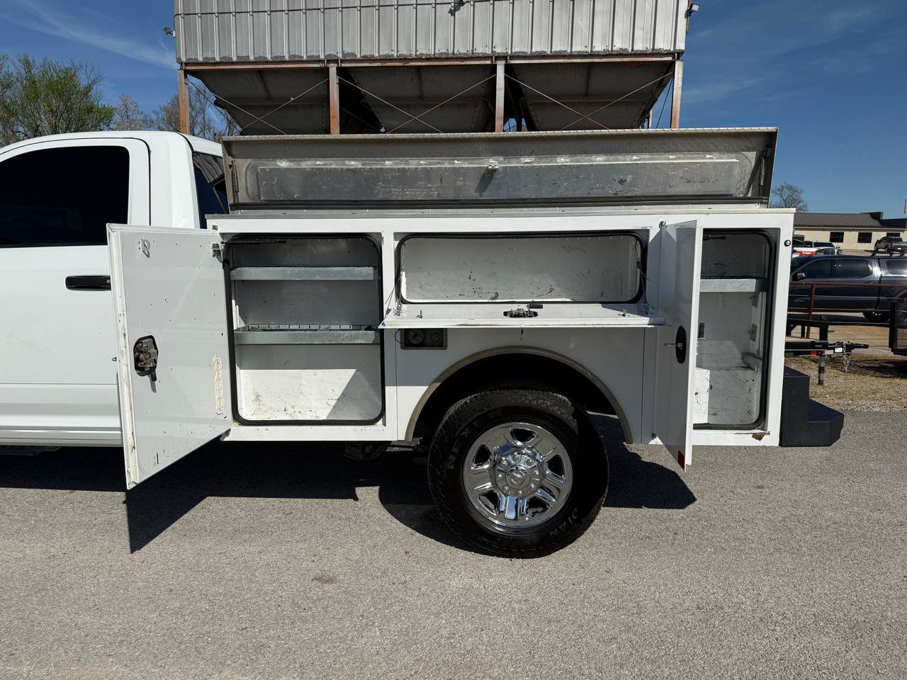 Used 2022 RAM 2500 Tradesman RWD image 4