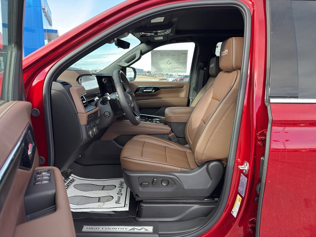 New 2026 Chevrolet Tahoe High Country w/ Sun And Tow Package AWD/4WD image 18