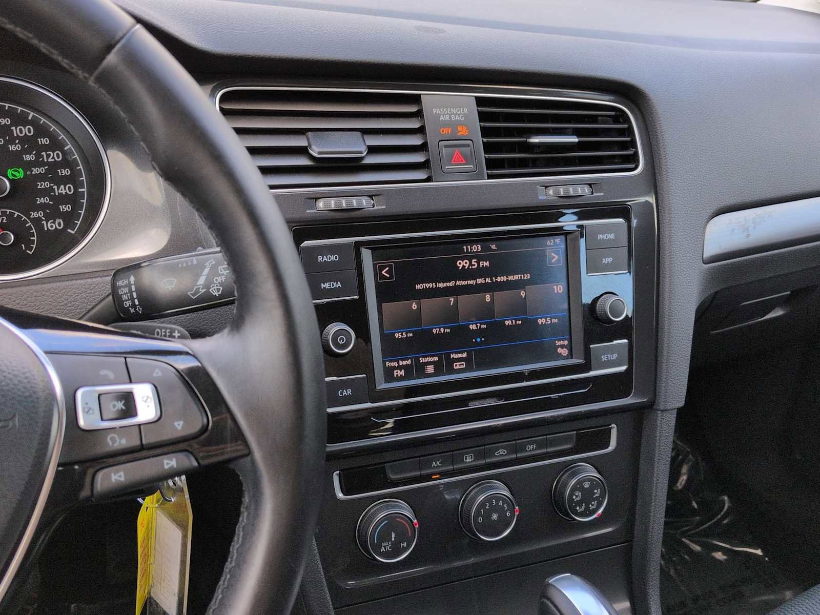 Used 2018 Volkswagen Golf S FWD image 28