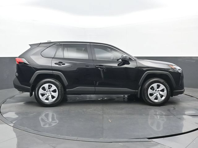 Used 2025 Toyota RAV4 LE AWD/4WD video 2