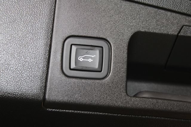 Certified 2023 Cadillac XT5 Premium Luxury w/ LPO, Floor Liner Package AWD/4WD image 34