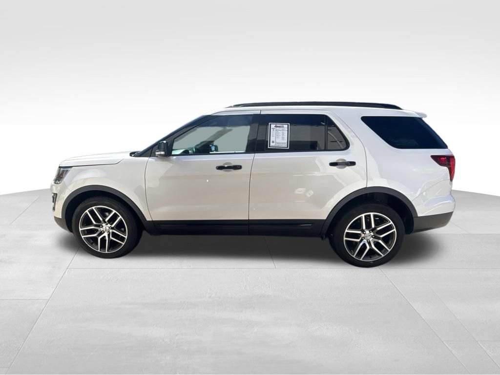 Used 2016 Ford Explorer Sport AWD/4WD image 3