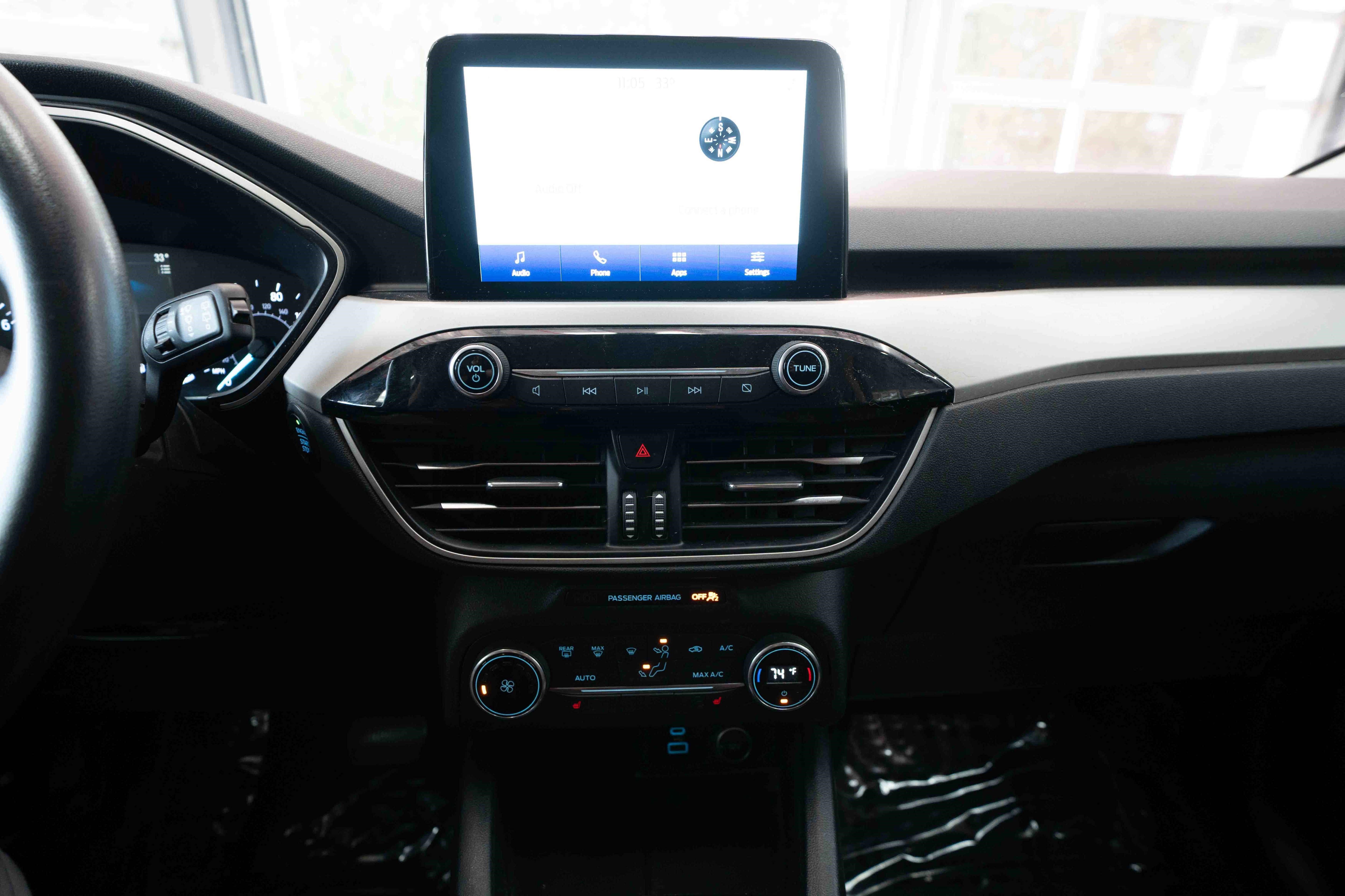 Used 2020 Ford Escape SE image 18