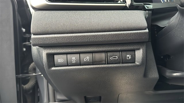 Used 2025 Toyota Camry LE image 14