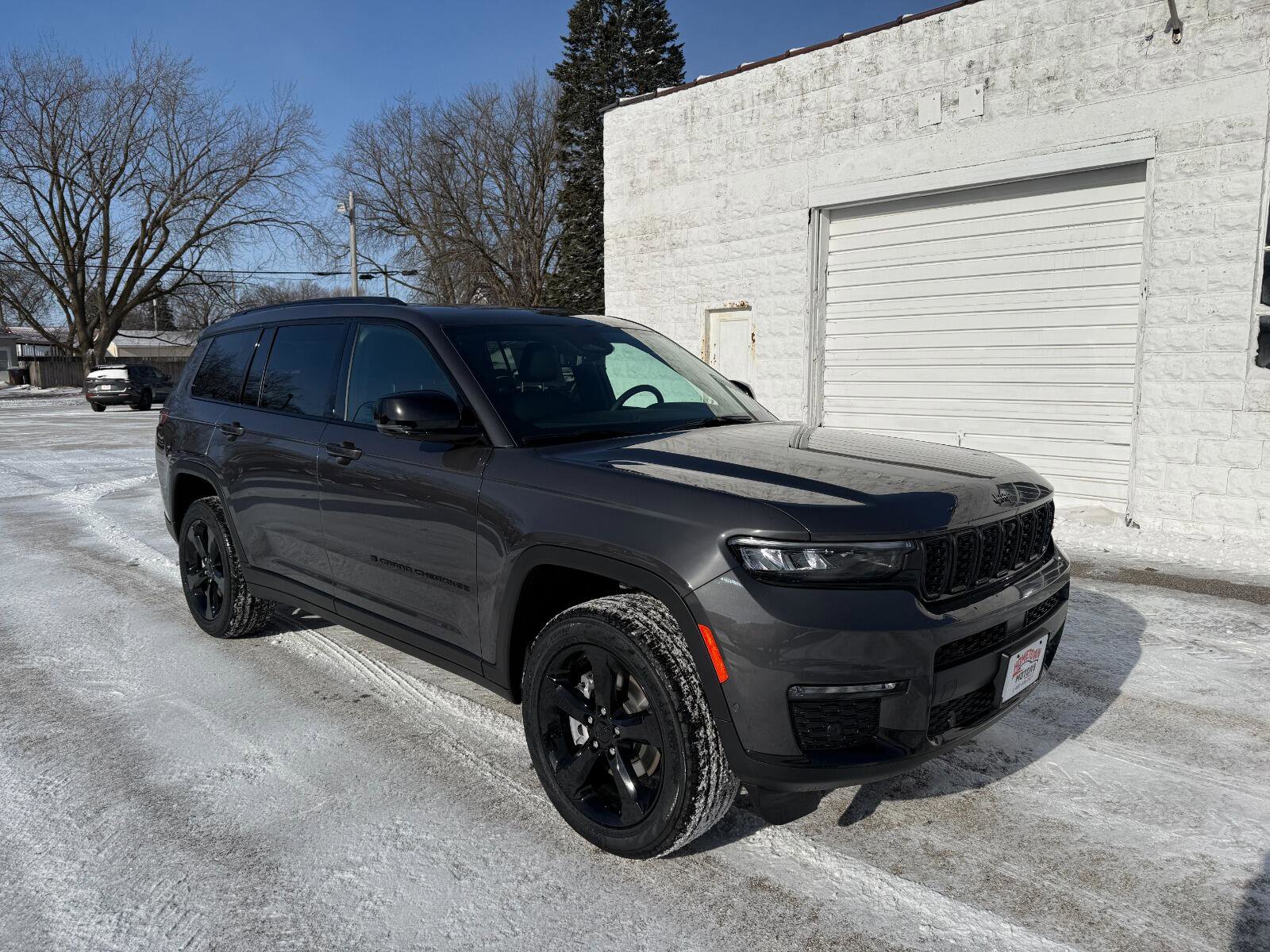 New 2025 Jeep Grand Cherokee L Limited w/ Luxury Tech Group II image 3