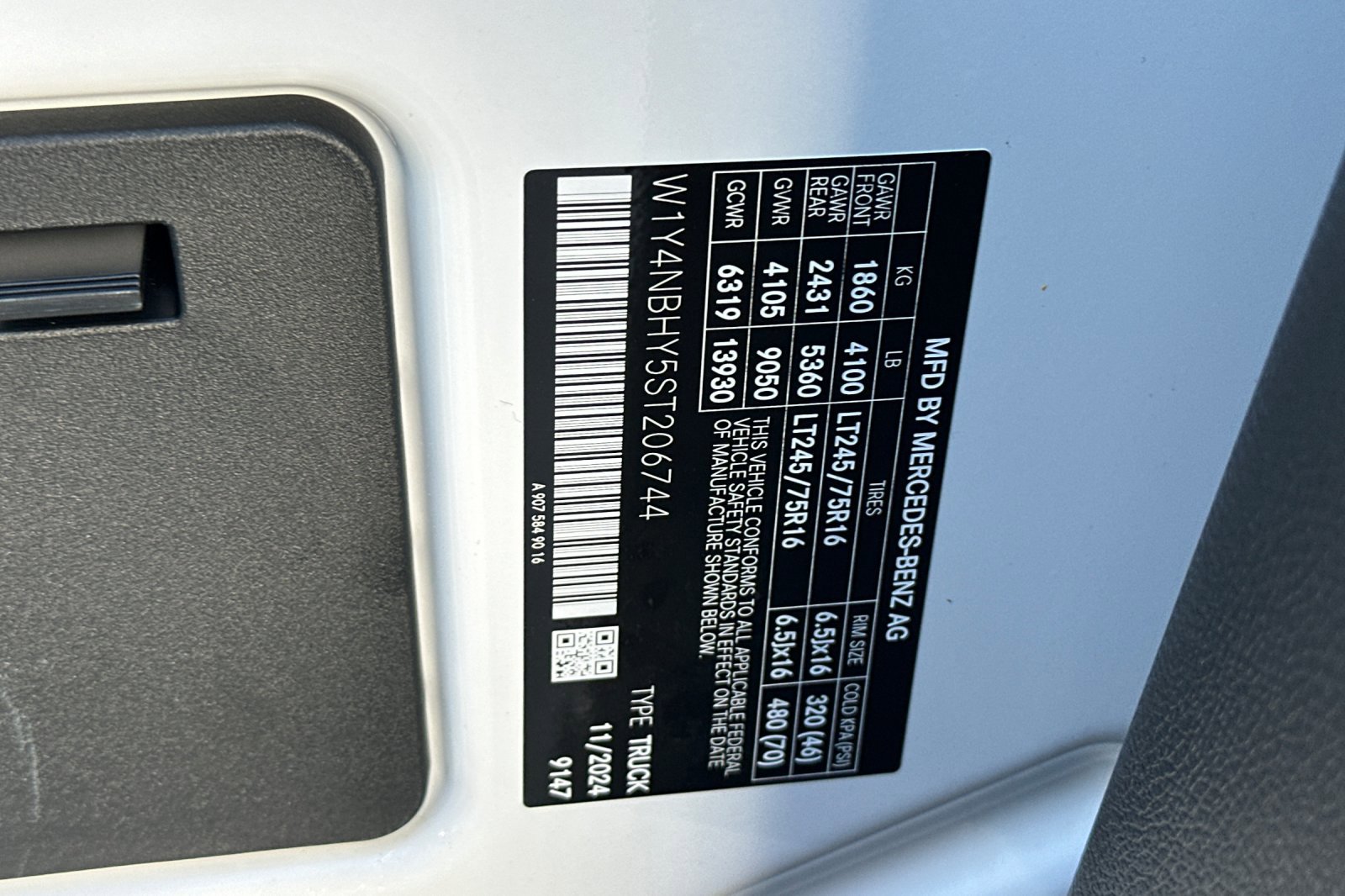 New 2025 Mercedes-Benz Sprinter 2500 image 27