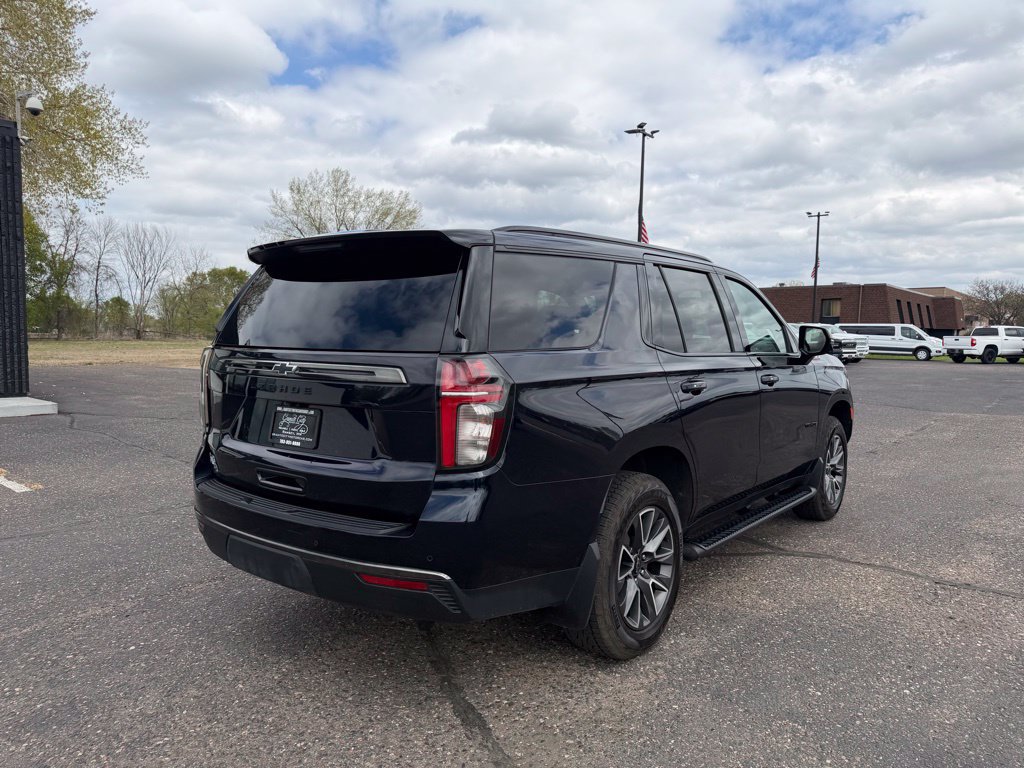 Used 2022 Chevrolet Tahoe Z71 w/ Luxury Package AWD/4WD image 5
