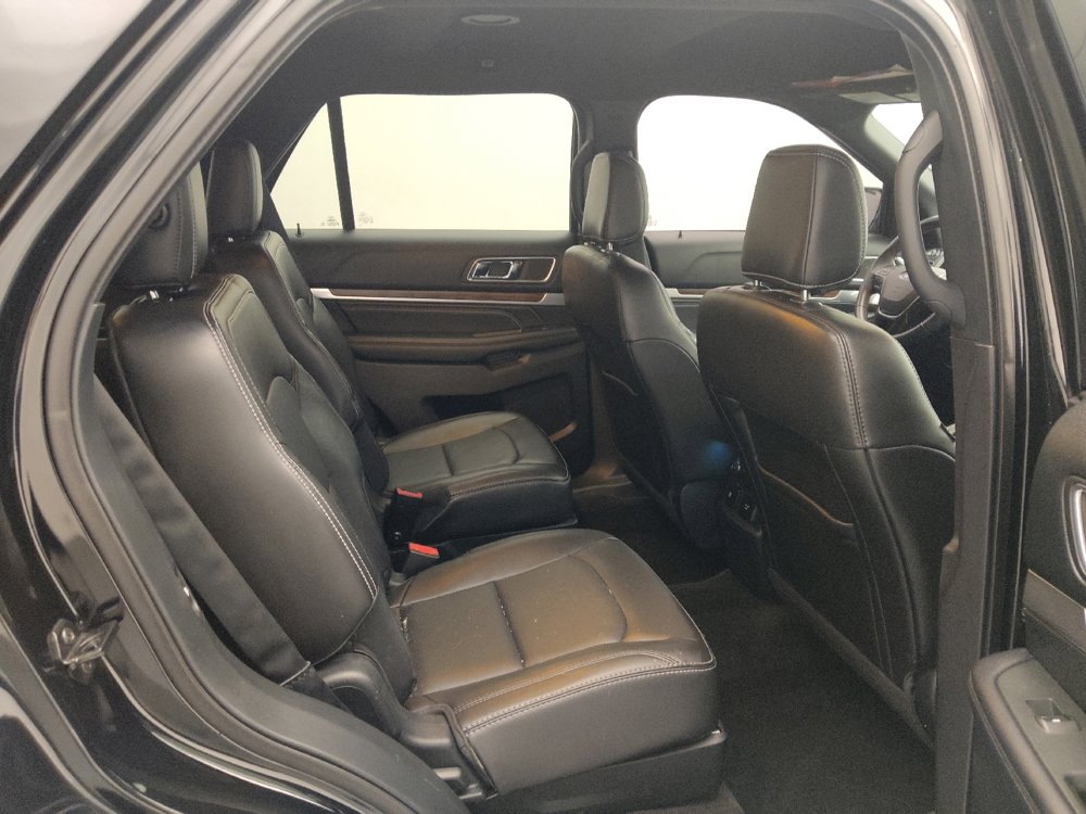 Used 2018 Ford Explorer Limited w/ Equipment Group 301A AWD/4WD image 19