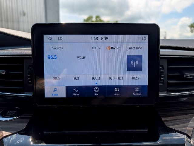 Used 2022 Ford Explorer Limited w/ Equipment Group 301A AWD/4WD image 25
