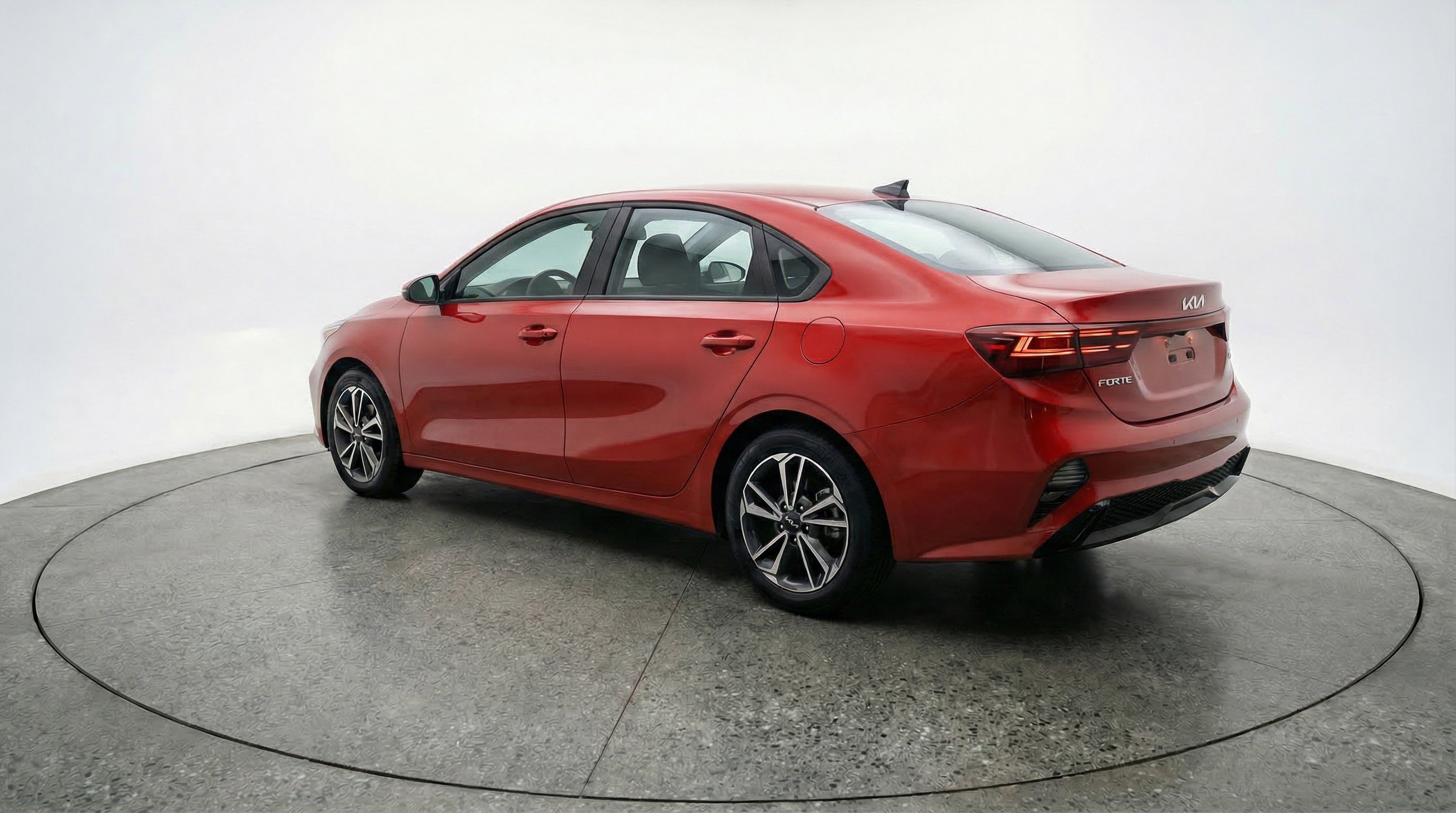 Used 2024 Kia Forte LXS image 6