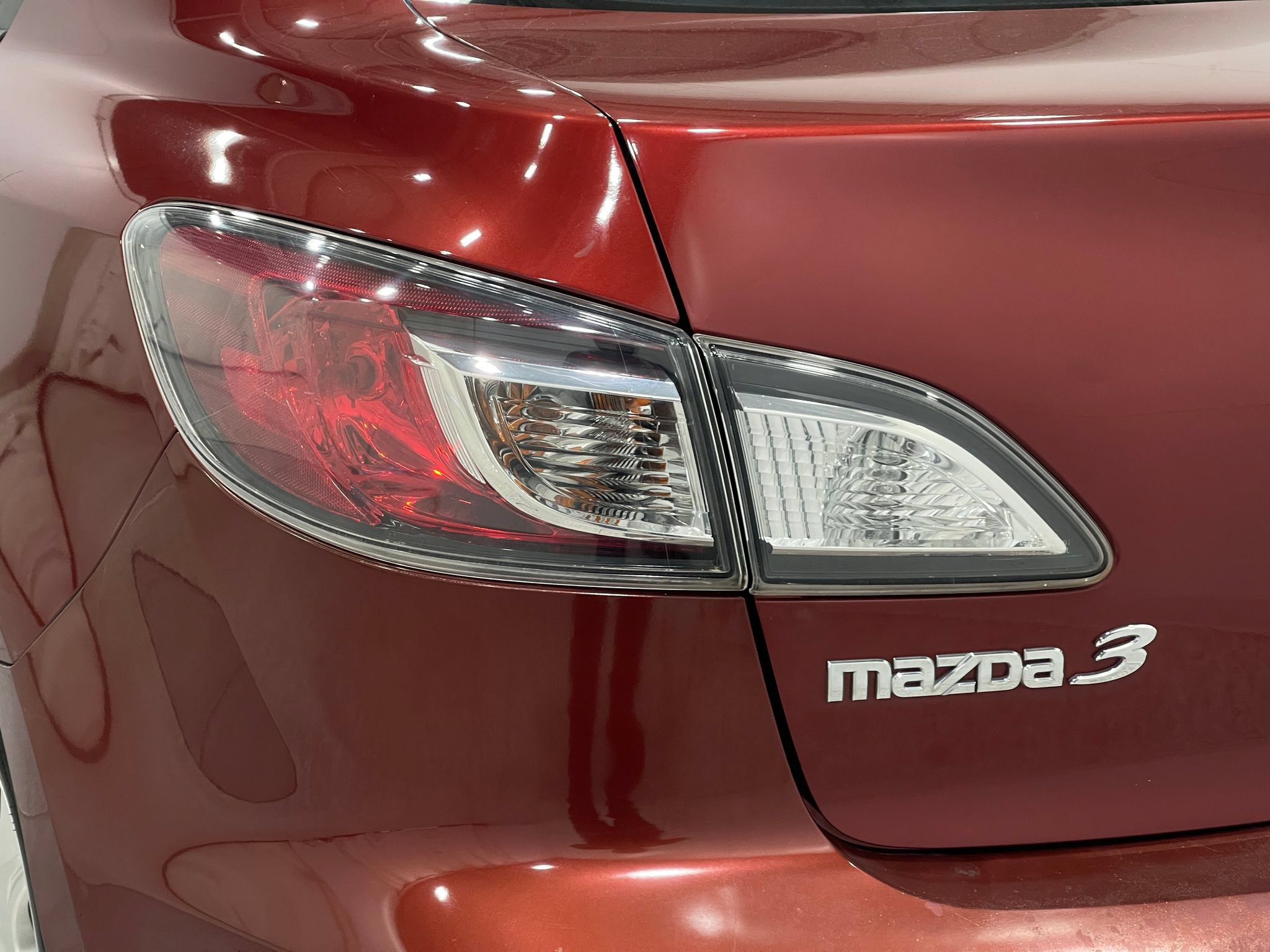 Used 2010 MAZDA MAZDA3 i Touring FWD image 30