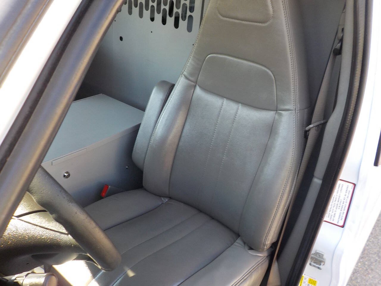Used 2021 Chevrolet Express 2500 w/ Driver Convenience Package RWD image 11
