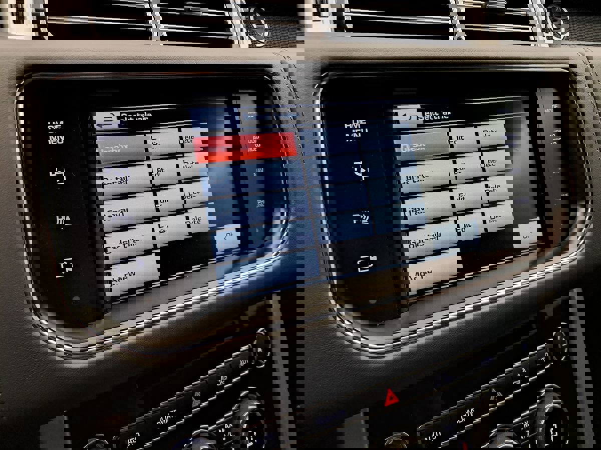 Used 2015 Land Rover Range Rover Long Wheelbase Autobiography image 39