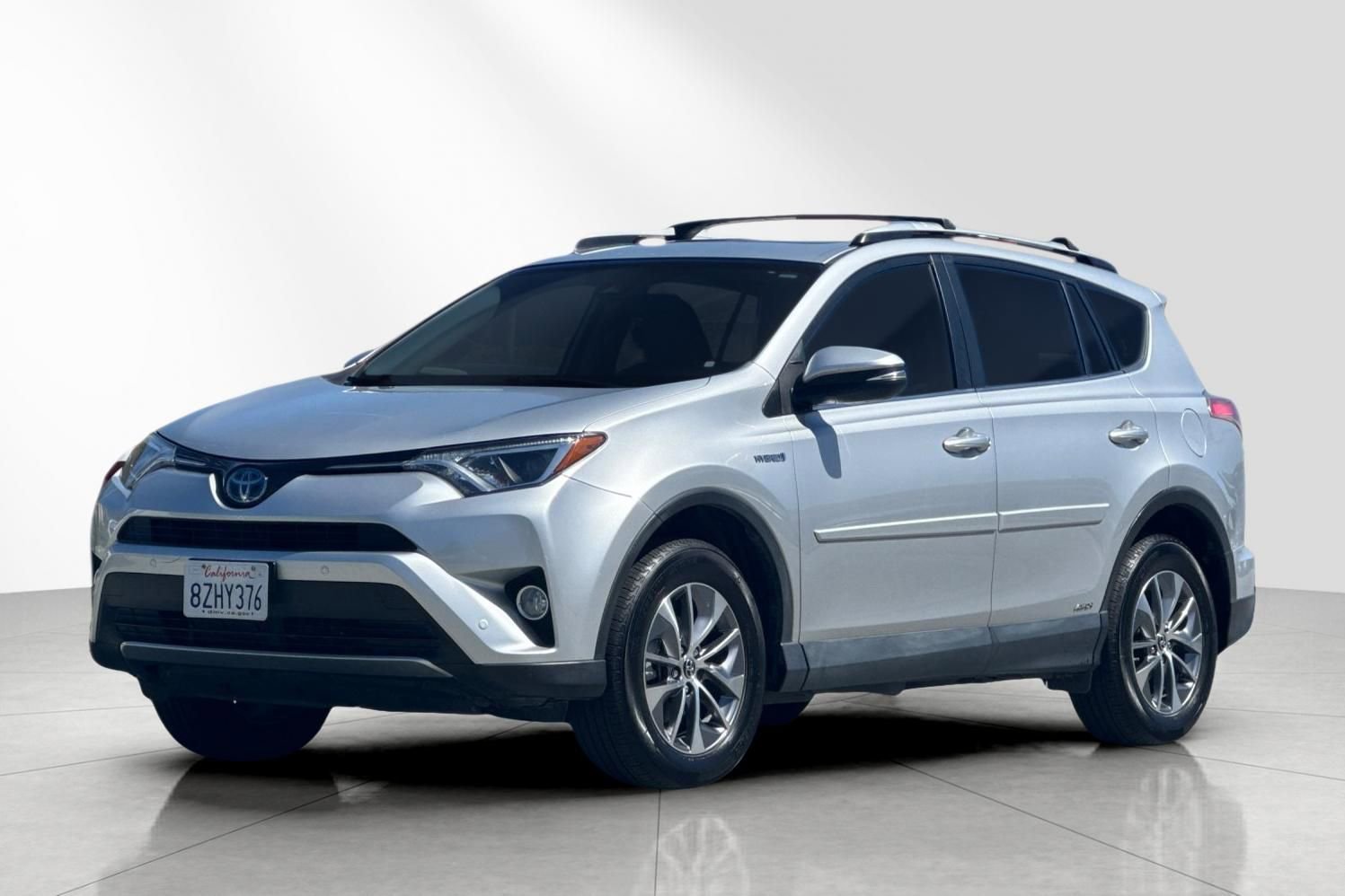 Used 2016 Toyota RAV4 XLE w/ Convenience Package AWD/4WD image 8