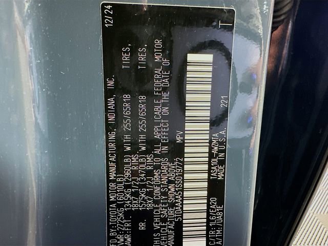 Certified 2025 Toyota Grand Highlander XLE image 32