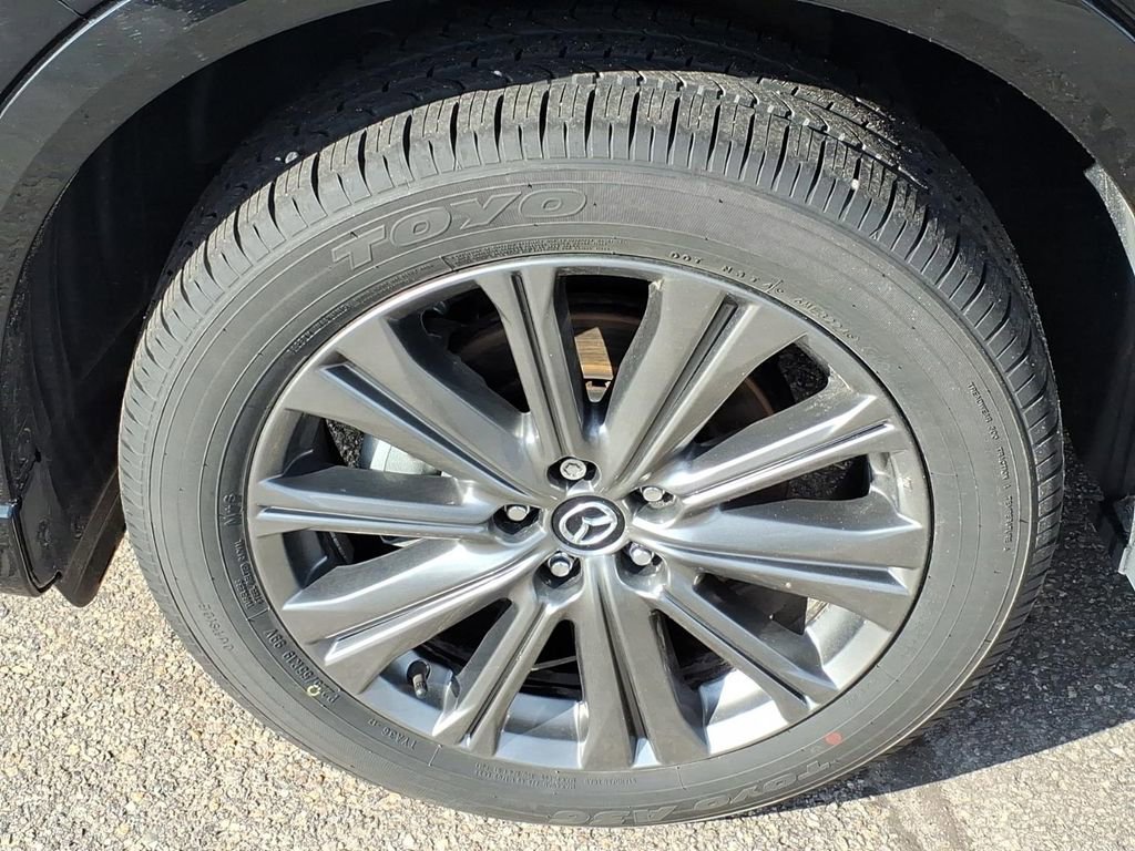 Certified 2025 MAZDA CX-5 Signature image 9