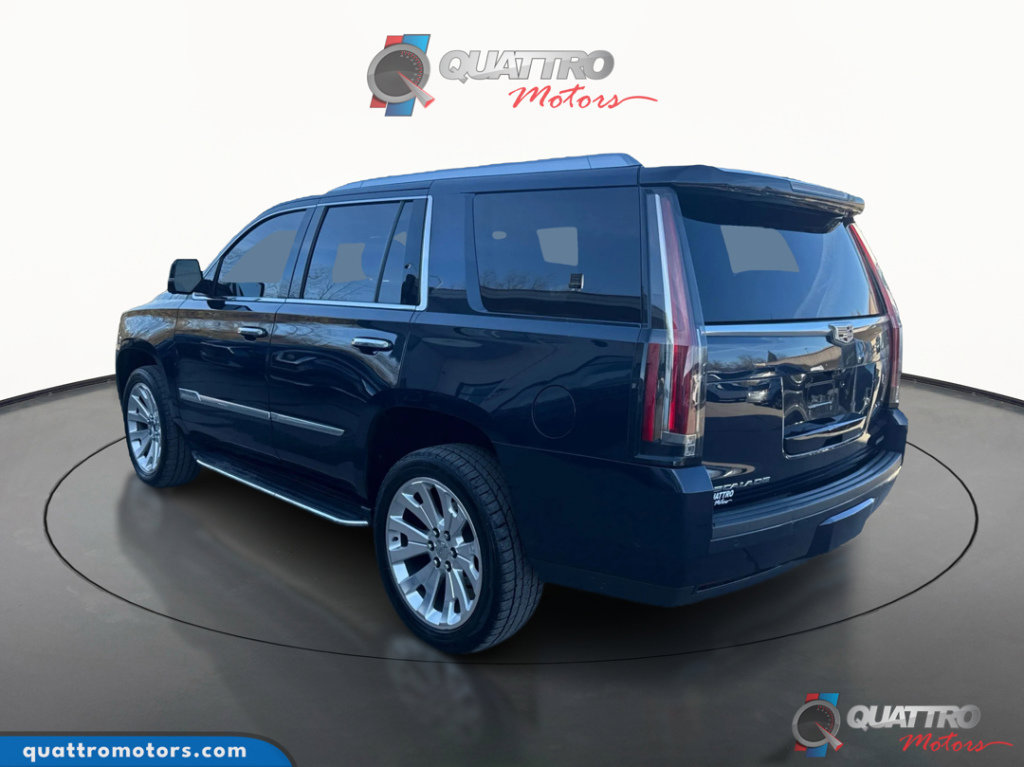 Used 2019 Cadillac Escalade Luxury image 3