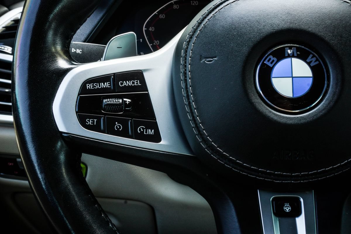 Used 2020 BMW X7 xDrive40i w/ M Sport Package AWD/4WD image 32