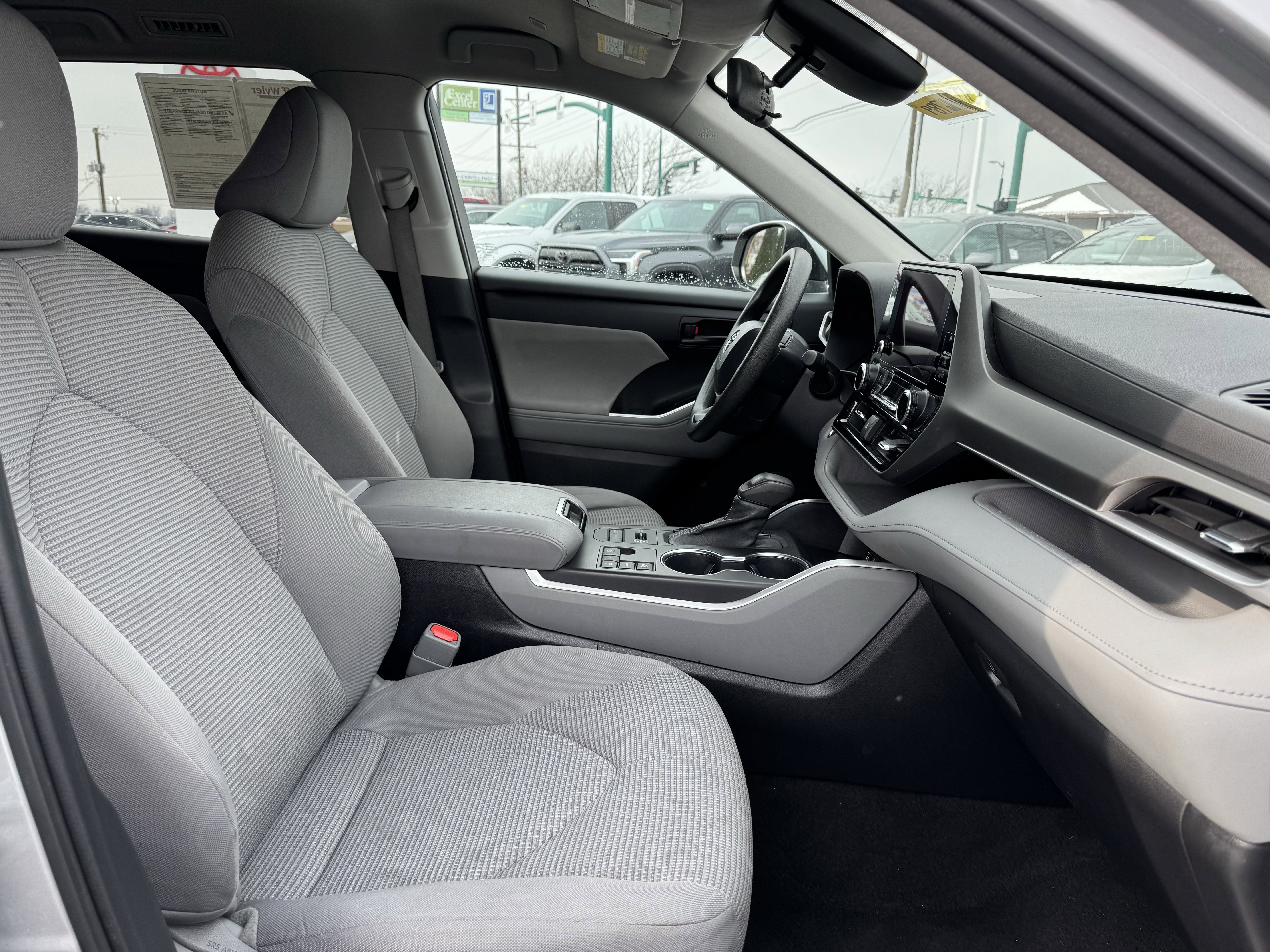 Used 2023 Toyota Highlander L image 35