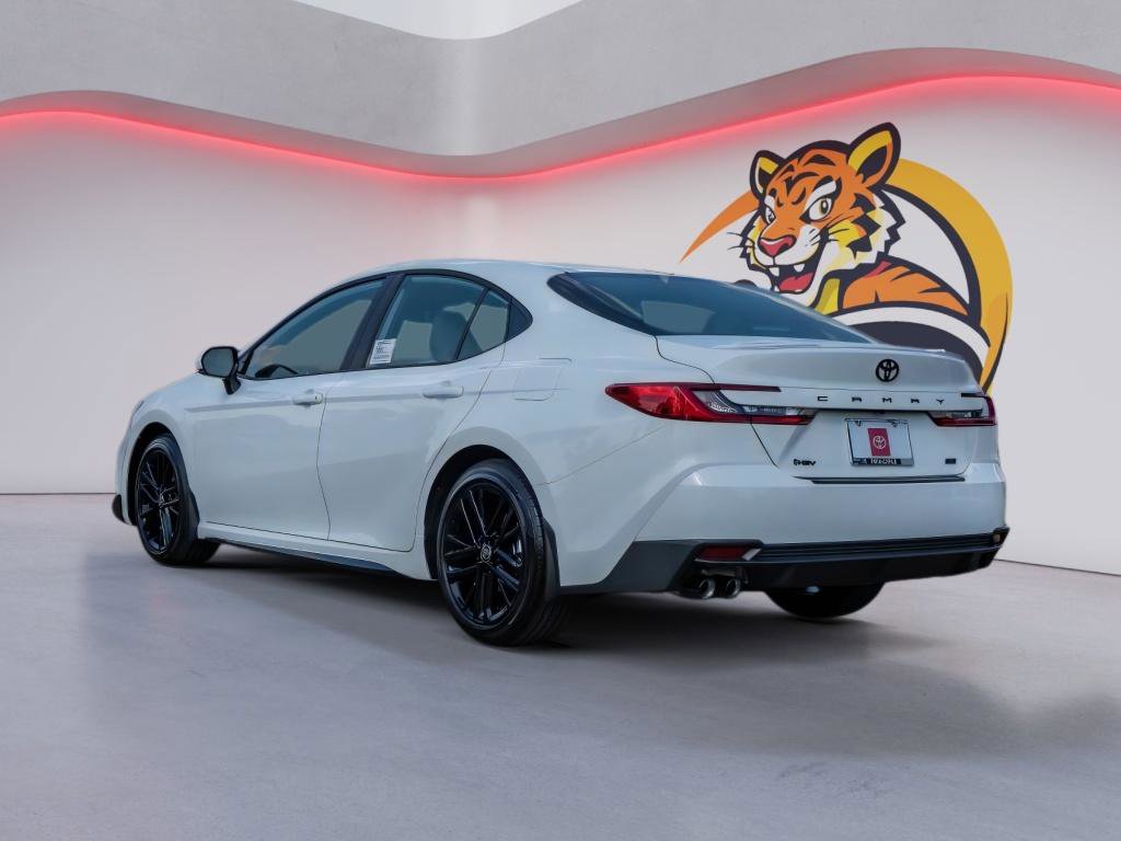 Used 2026 Toyota Camry SE FWD image 7
