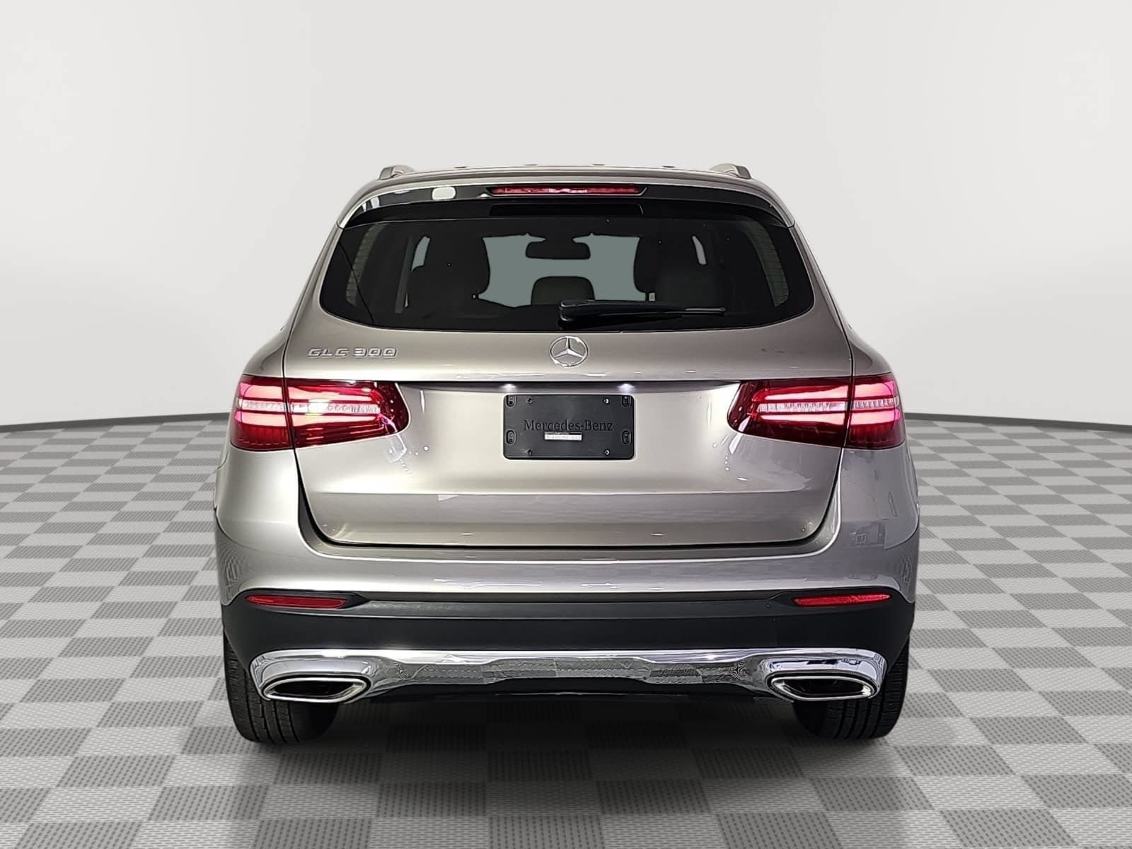 Used 2019 Mercedes-Benz GLC 300 w/ Premium Package image 7