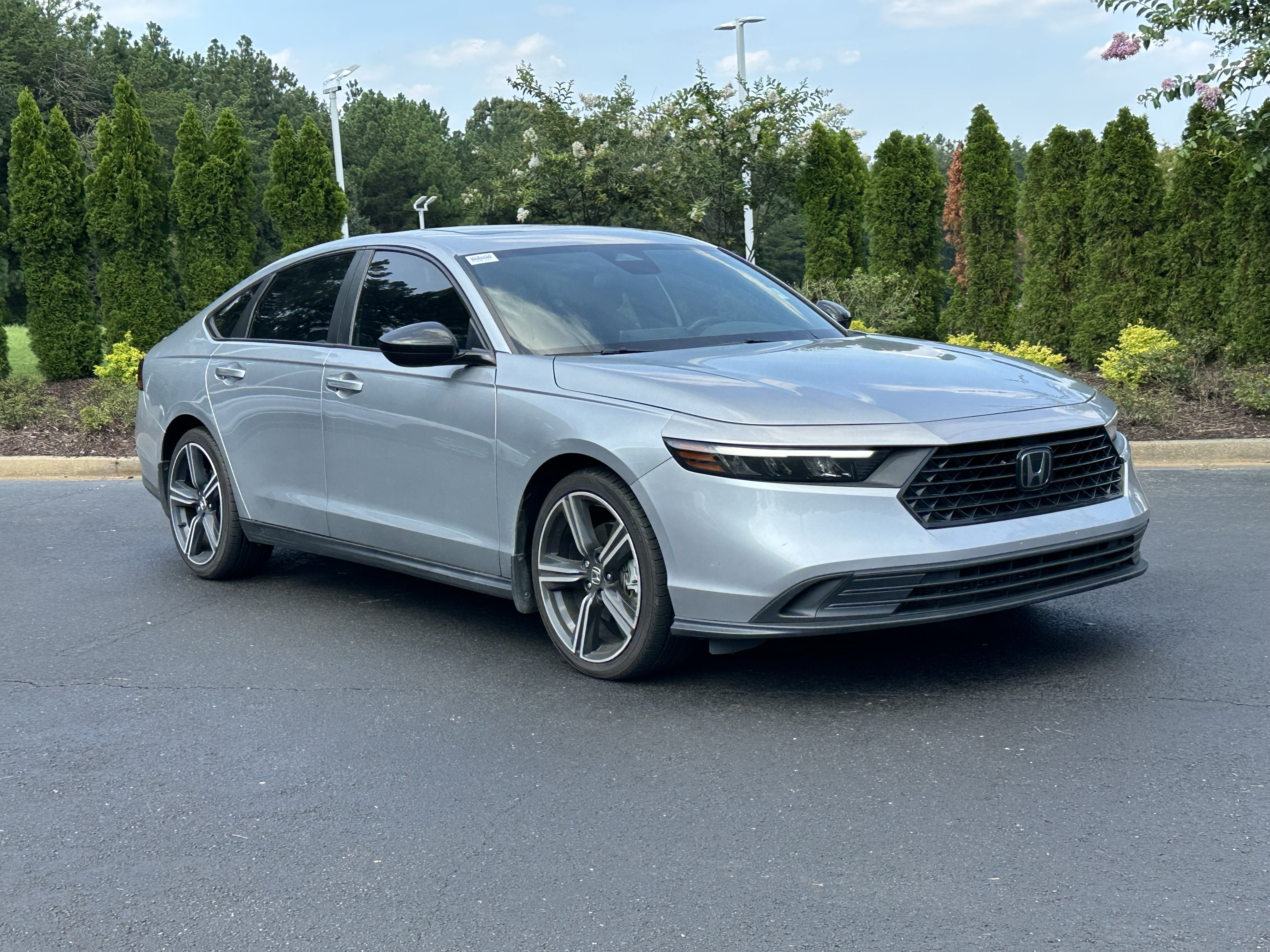 Used 2024 Honda Accord Sport image 2