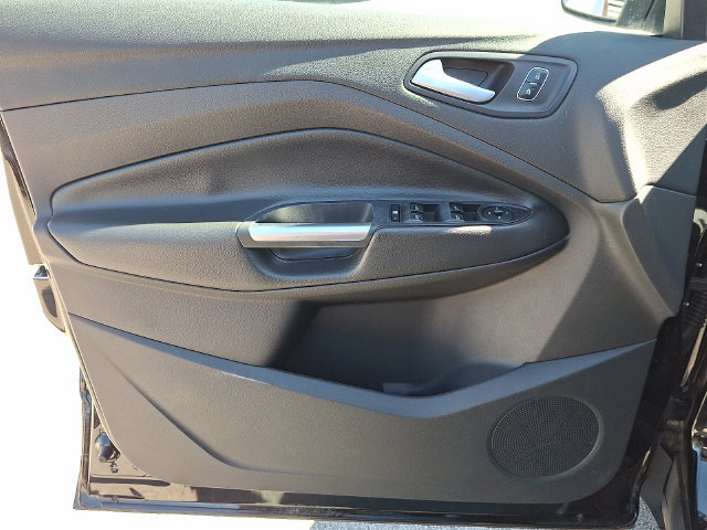 Used 2017 Ford Escape SE AWD/4WD image 12