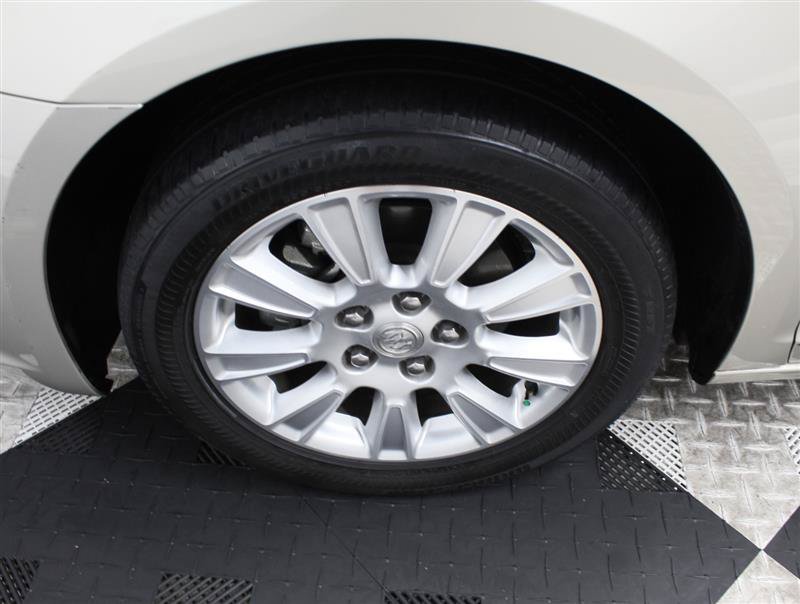 Used 2013 Buick LaCrosse Leather w/ Driver Confidence Package FWD image 19