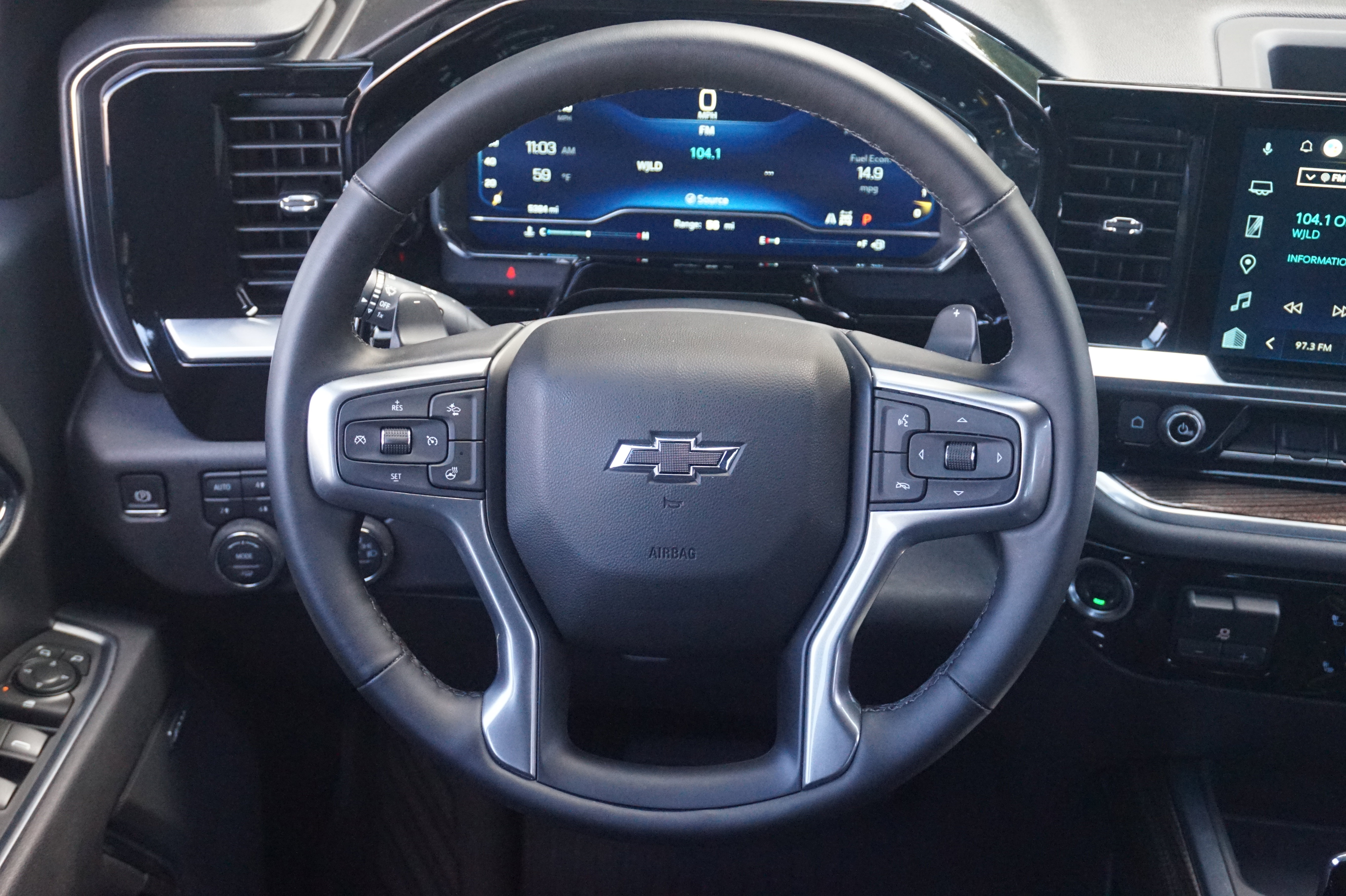 Used 2025 Chevrolet Silverado 1500 LT Trail Boss w/ Convenience Package II image 24