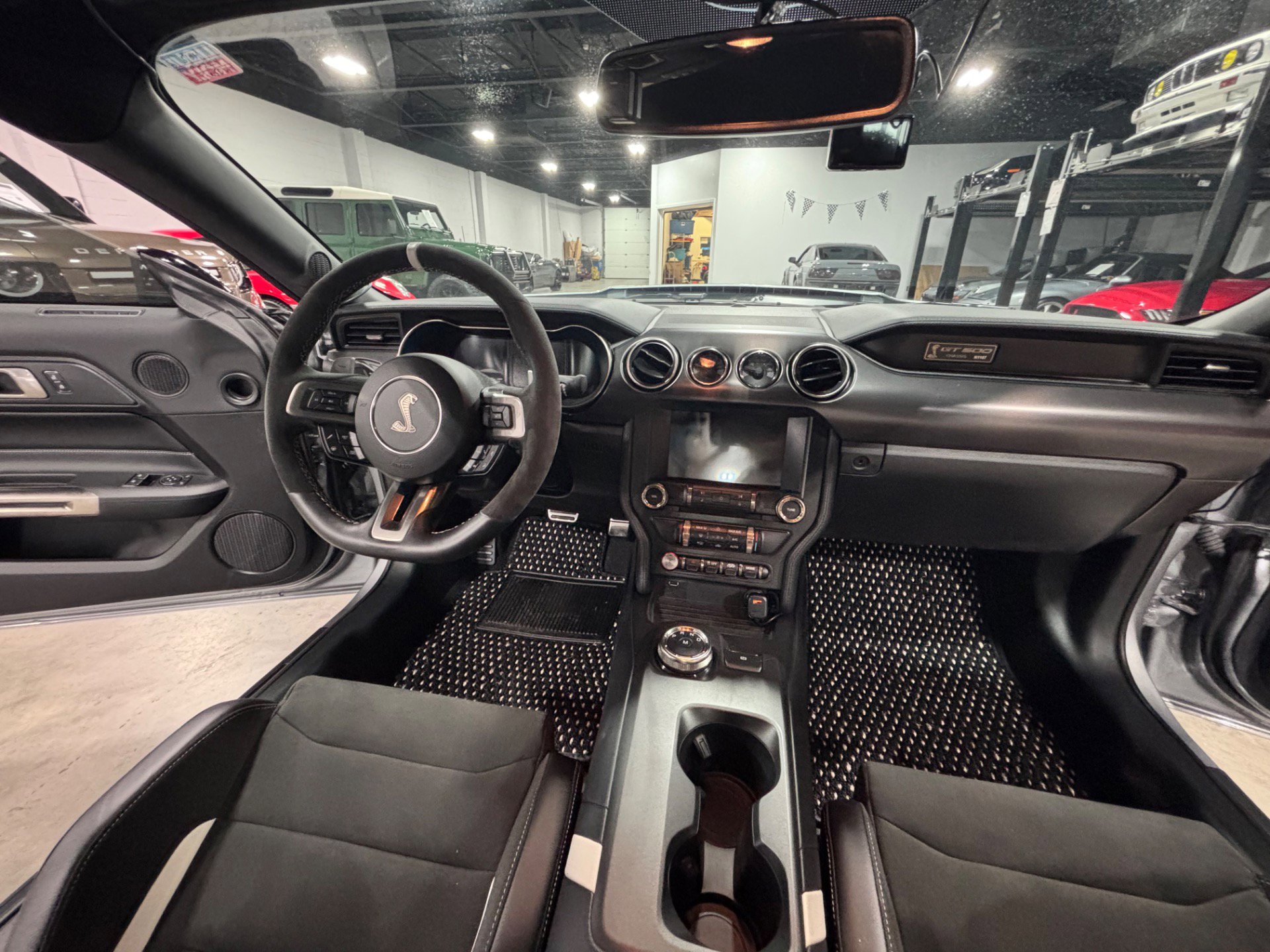 Used 2022 Ford Mustang Shelby GT500 w/ Technology Package image 44