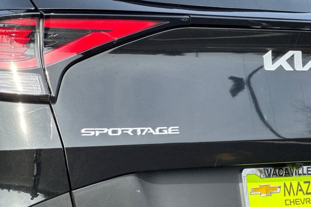 Used 2024 Kia Sportage LX FWD image 13