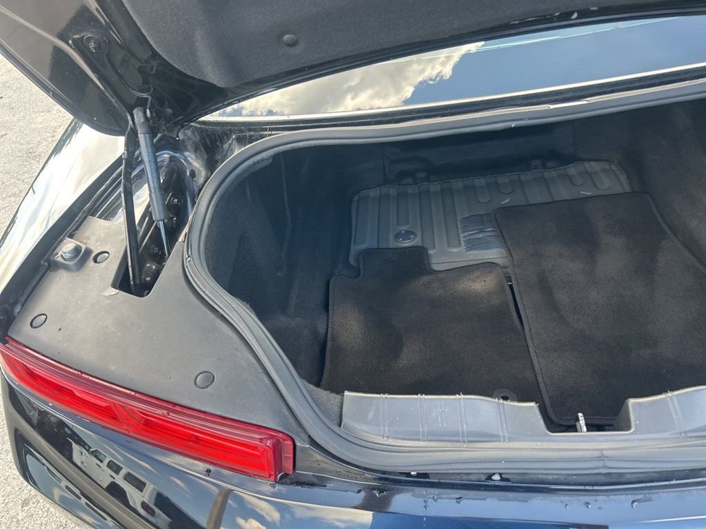 Used 2018 Chevrolet Camaro LT image 29